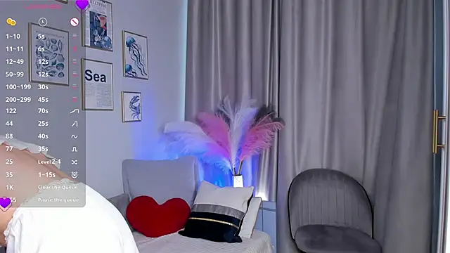 Snapshot of OdetteHarwick chatting on 11/13/25, 07:07 OdetteHarwick online show from 11/13/25, 07:07