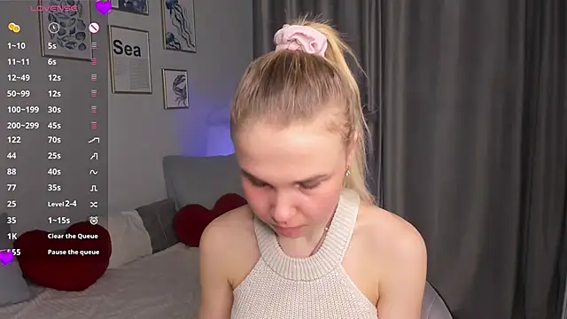 Snapshot of OdetteHarwick chatting on 11/16/25, 05:24 OdetteHarwick online show from 11/16/25, 05:24