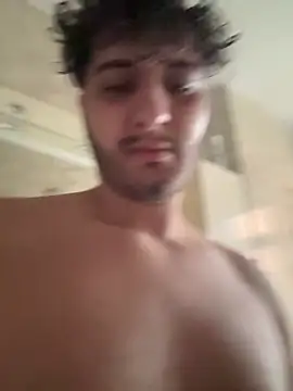 Snapshot of sergio319201 chatting on 10/15/25, 04:07 sergio319201 online show from 10/15/25, 04:07