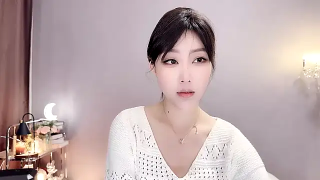 Snapshot of jingling666 chatting on 12/26/24, 12:46 jingling666 online show from 12/26/24, 12:46