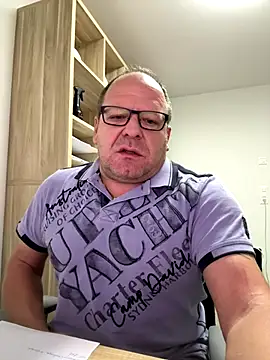 coupleLatinaLovers online show from 10/22/25, 04:57