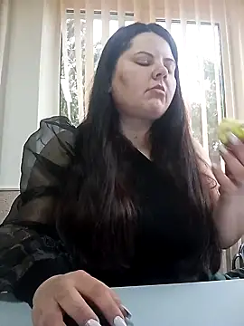 Snapshot of ValhallaXXL chatting on 01/24/25, 08:02 ValhallaXXL online show from 01/24/25, 08:02