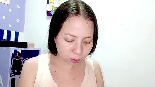 PetiteIvoryQueen19 online show from 07/22/26, 06:16