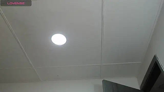 dannaberlin 0 online show from 02/05/25, 12:38