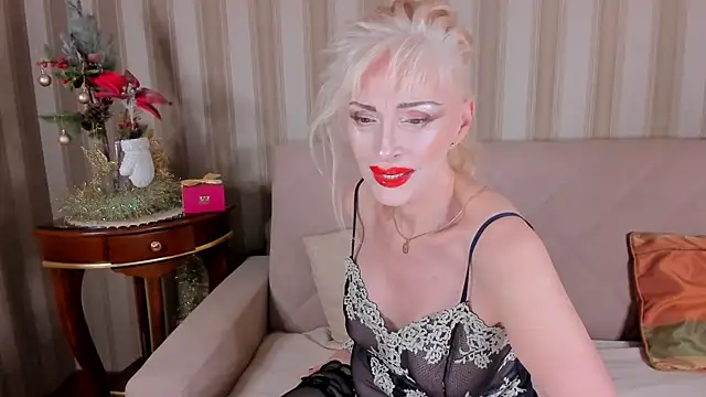 Snapshot of Rita_Farel chatting on 12/26/24, 03:16 Rita Farel online show from 12/26/24, 03:16