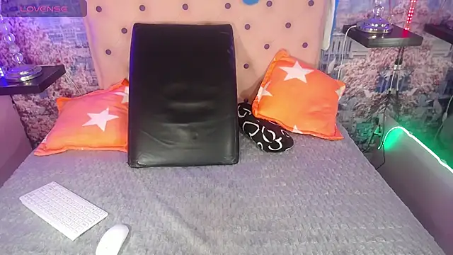 jacksyangeel2 online show from 01/17/25, 04:06