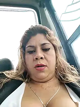 Laura-Hernandez online show from 12/13/24, 04:38