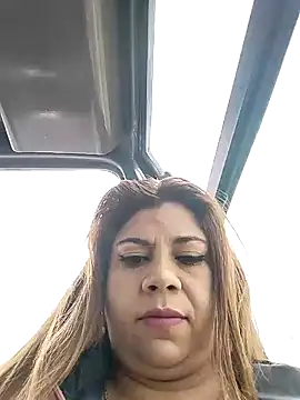 Laura-Hernandez online show from 01/02/25, 03:40