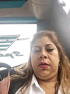 Laura-Hernandez online show from 02/22/25, 03:58