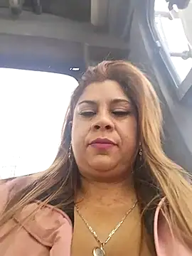 Laura-Hernandez online show from 03/05/25, 10:43