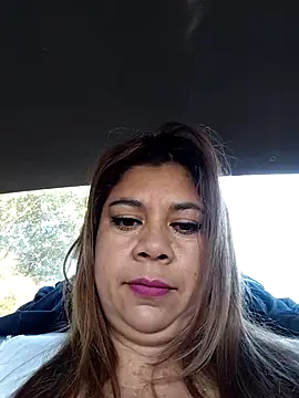 Snapshot of Laura-Hernandez chatting on 11/09/25, 12:47 Laura-Hernandez online show from 11/09/25, 12:47