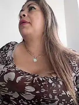 Laura-Hernandez online show from 07/17/26, 09:19