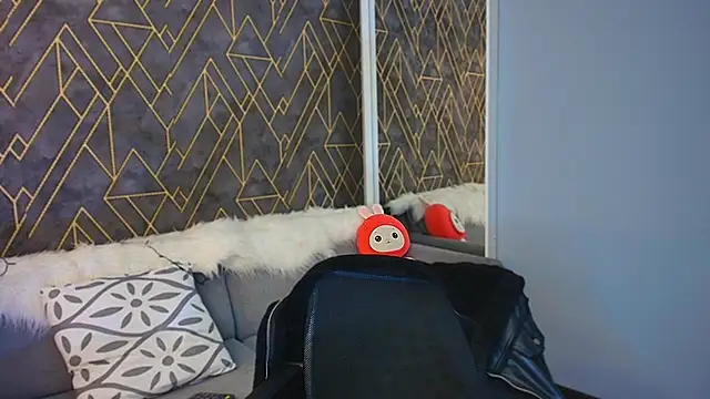 lauren jaureguifg online show from 12/31/24, 04:16