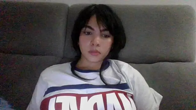 Kiri Cutee online show from 12/19/24, 08:34