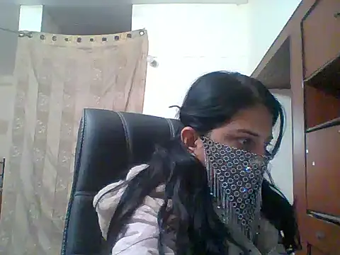 kamayanisingh24 online show from 01/25/25, 10:40