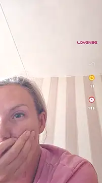 YourJuliena online show from 07/19/26, 05:05