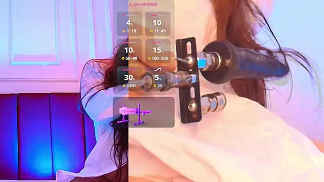 Snapshot of Luna_monroe_ chatting on 11/16/25, 12:00 Luna monroe online show from 11/16/25, 12:00