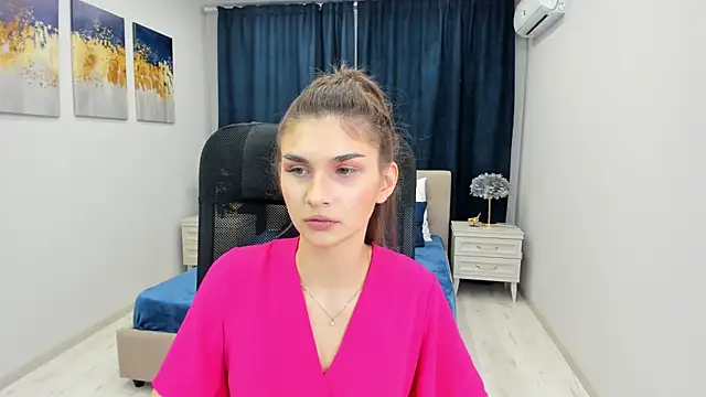 MiaAxel online show from 01/11/25, 11:45