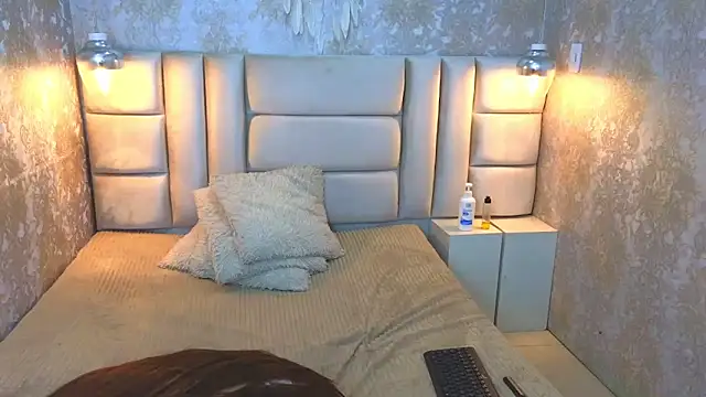 EdnaJarath online show from 02/09/25, 07:16