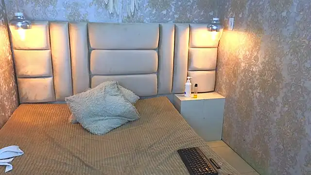 EdnaJarath online show from 02/10/25, 07:26