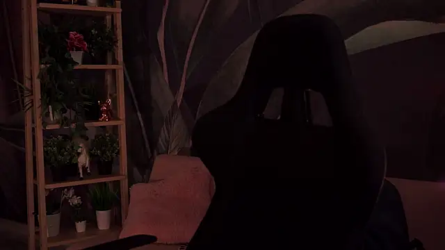 Snapshot of AdeleLoomis chatting on 09/20/25, 02:01 AdeleLoomis online show from 09/20/25, 02:01