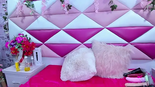 SalmaSantos online show from 09/19/25, 03:08