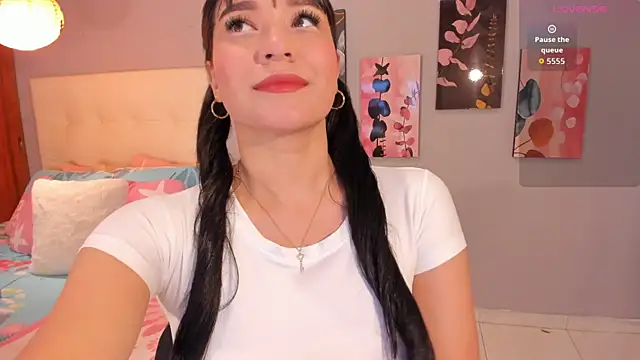 Maia W10 online show from 11/24/25, 12:16