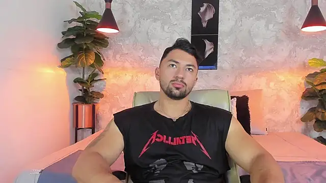 Snapshot of Regan__ chatting on 10/22/25, 02:23 Regan online show from 10/22/25, 02:23