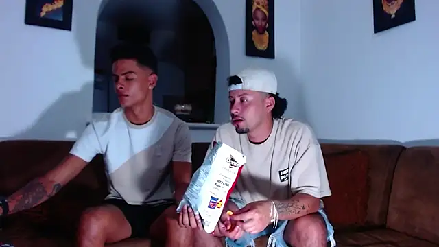 Snapshot of enjoy_vibes chatting on 10/05/25, 02:43 enjoy vibes online show from 10/05/25, 02:43