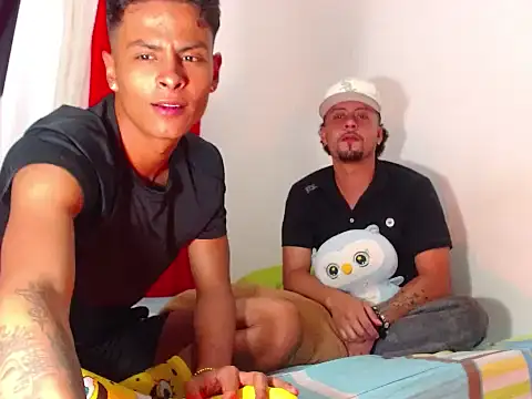 Snapshot of enjoy_vibes chatting on 10/06/25, 09:56 enjoy vibes online show from 10/06/25, 09:56