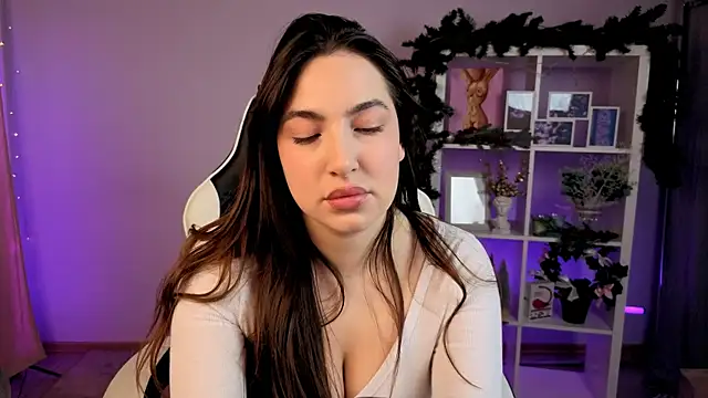 Snapshot of MelissaLovvv chatting on 12/17/25, 06:08 MelissaLovvv online show from 12/17/25, 06:08