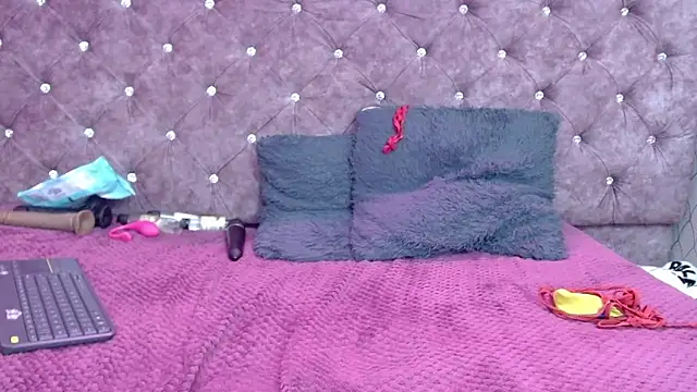 VALENTINA3x online show from 01/08/25, 09:10