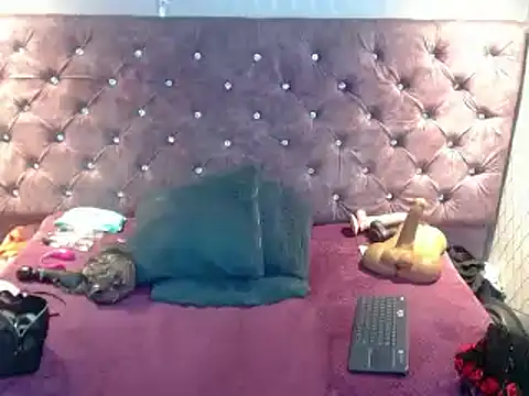 VALENTINA3x online show from 01/24/25, 03:32