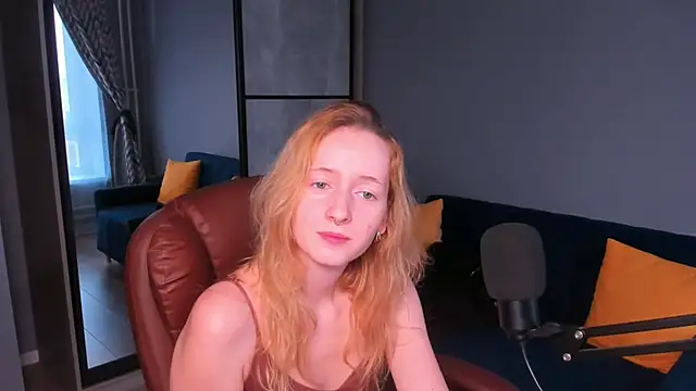 OddlyFamiliar online show from 12/20/24, 11:21