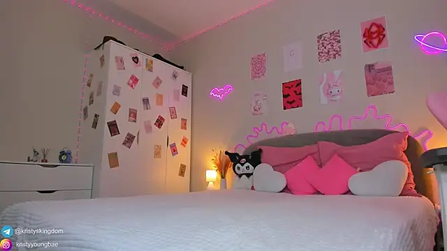Kate Clover online show from 05/16/26, 06:43