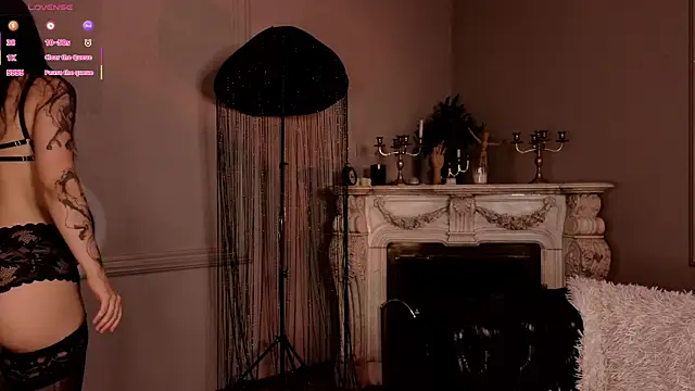 Kelly Woods online show from 07/24/26, 03:32