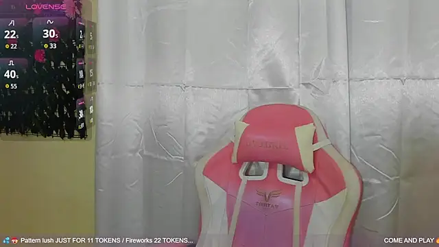 sweetieandjuicyy online show from 10/27/25, 01:04