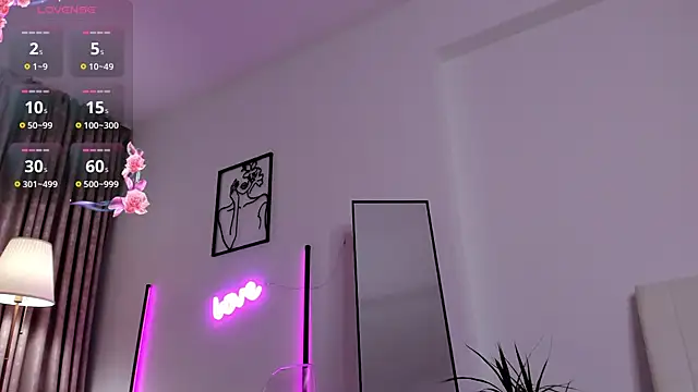 JuicyyPeach  online show from 01/11/25, 08:21
