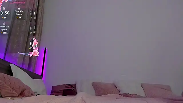 JuicyyPeach  online show from 03/22/25, 03:20