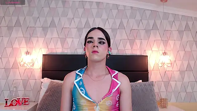 JustinePerry online show from 01/10/25, 04:33