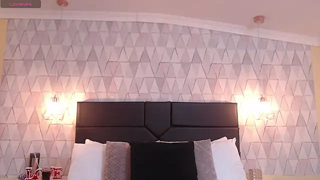 JustinePerry online show from 01/18/25, 04:04