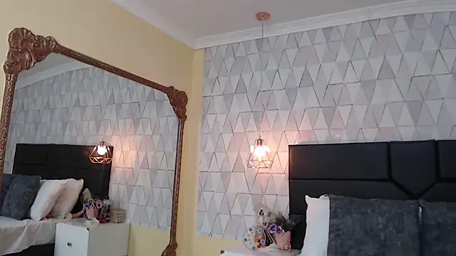 JustinePerry online show from 09/17/25, 03:19