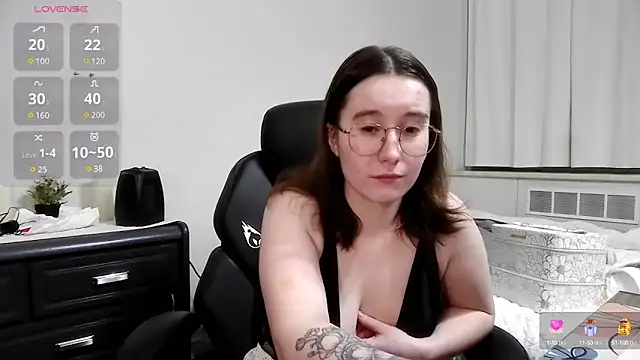 Kinkycouple1789 online show from 12/27/24, 09:06