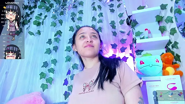 Snapshot of tokito_mitsuri chatting on 12/15/25, 12:42 tokito mitsuri online show from 12/15/25, 12:42