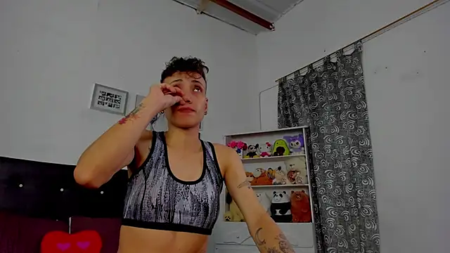 megan 100 online show from 12/15/25, 05:50