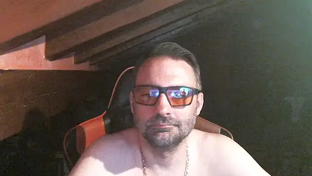 Snapshot of 6996horus chatting on 09/14/25, 03:38 6996horus online show from 09/14/25, 03:38