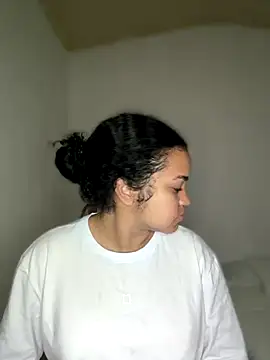 Snapshot of Lucy_wilson5 chatting on 10/11/25, 09:19 Lucy wilson5 online show from 10/11/25, 09:19