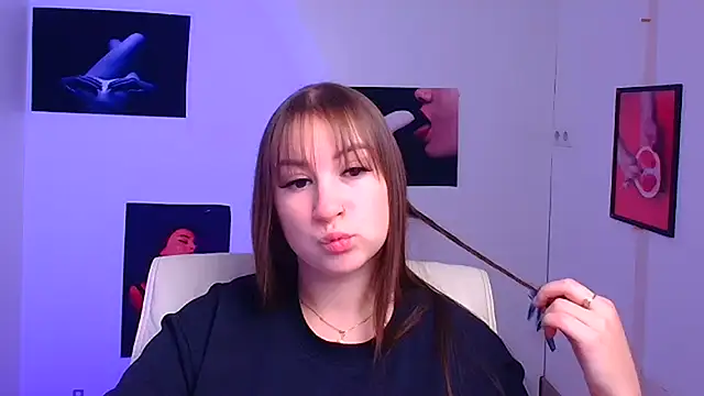 Evelina GG online show from 12/24/24, 06:33