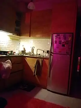 Lovely milk online show from 12/18/24, 04:49