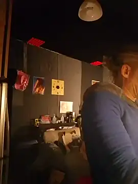 Lovely milk online show from 03/05/25, 04:02